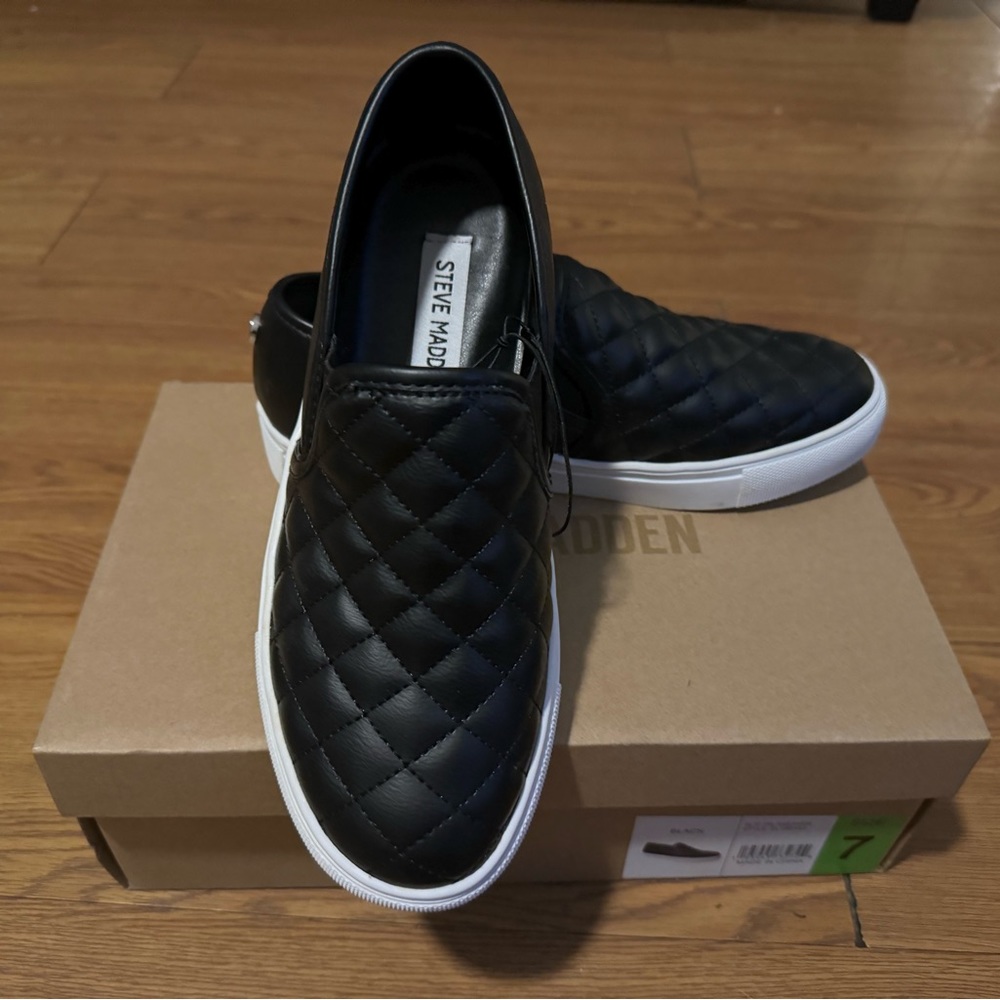 Steve Madden ELTR01S1 size 7 brand new